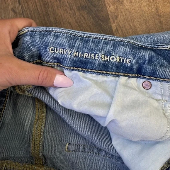 American Eagle Curvy Hi-Rise Shortie - Picture 4 of 6